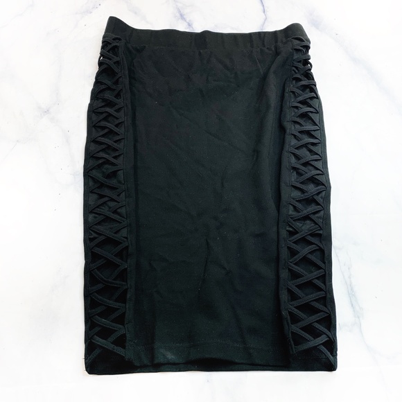 Torrid Runway Collection Black Lattice Ponte Skirt - Picture 3 of 8